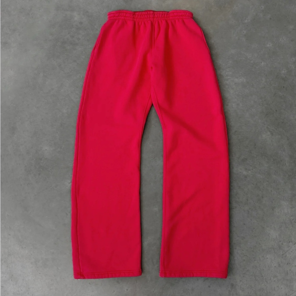 Akimbo Sweats